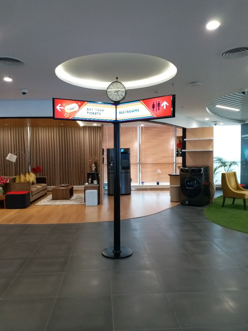Digital Signage